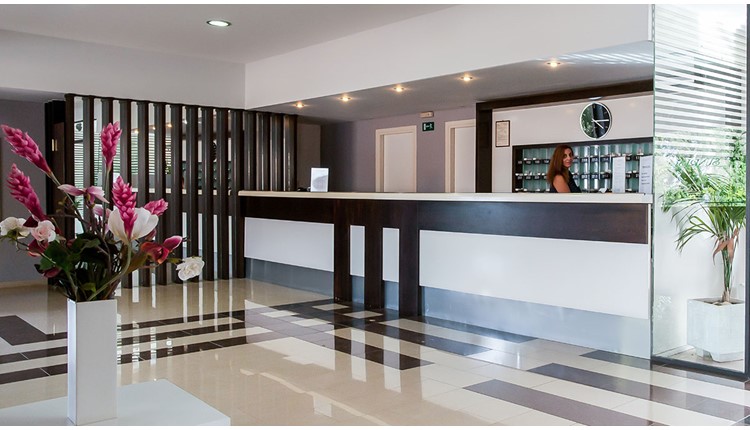 Sunrise Village, Крит